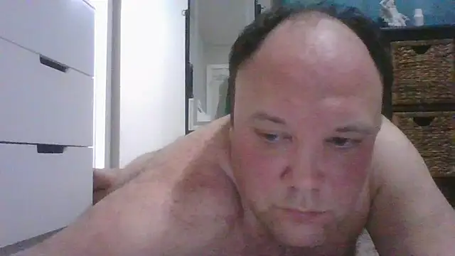 chubsub32 (Ask my age) - Eat or smear cum on face at GOAL
