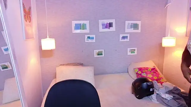 kiara_evanss