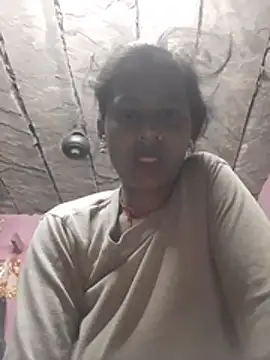 Hot_khusi753