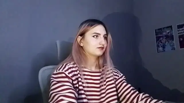 MayaGrins
