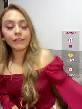 Kiki_11 webcam