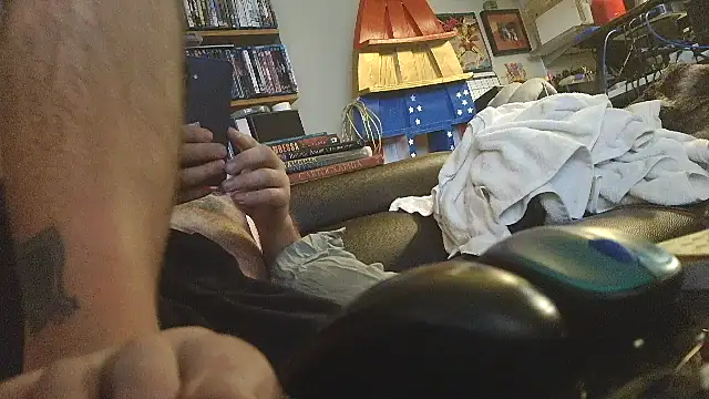 overmydadbody222 webcam