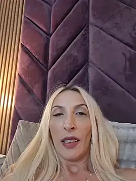 alexabarnes (F milf) - 👑 sweet girl vs. mistress