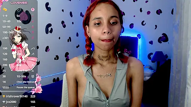 ivory_aiko live cam on StripChat