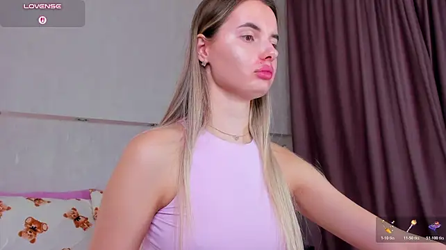Erika_Carpenter live cam on StripChat