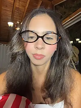 rousecolins (F young) - into a sexy mood