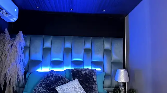 LolaGray__