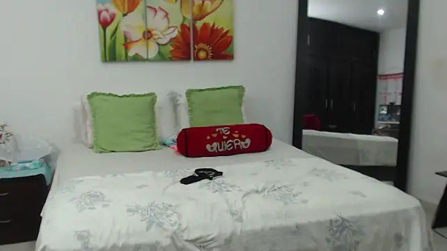 BombasticASSXXX live cam on StripChat