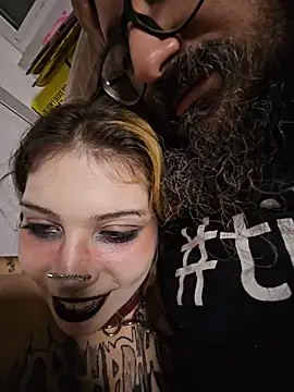 whatevaandissues's live room