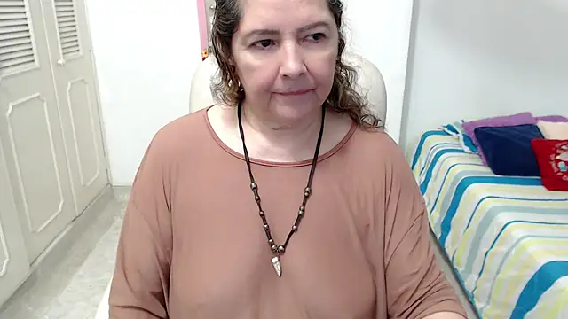 leonela_69