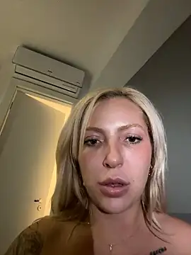 Juuhschmitt Live Webcam on Stripchat