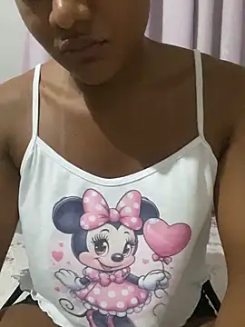 Morenabronzeadatrans live sex cam
