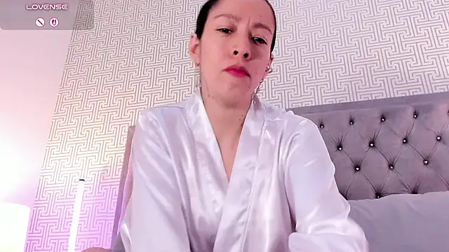 DianaRed_