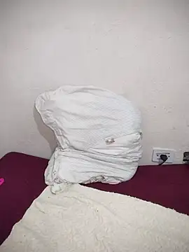 luz_do_dia_178 (F teen) - Sentar no dildo de costas com a bucetinh
