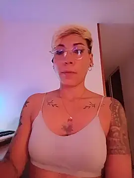 MiaMorgan_ live cam on StripChat