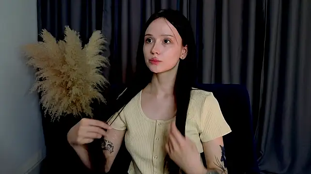 ivy_west live cam on StripChat