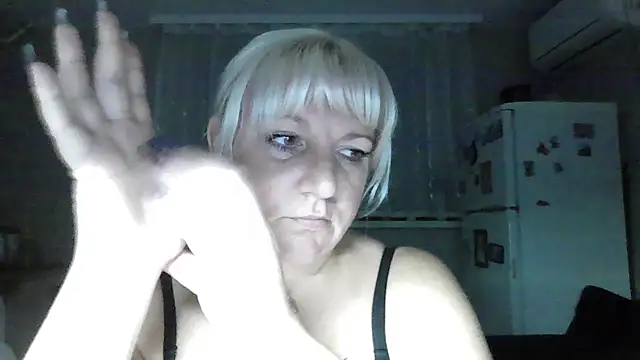 MeilomaWesa live cam on StripChat