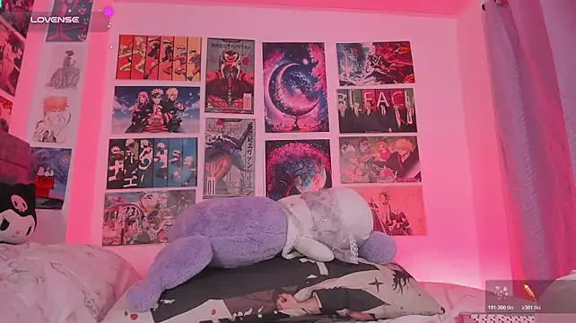 MissCurvyTop