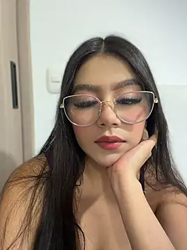 Mara_swan live cam on StripChat