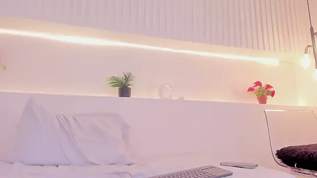 Levanna_1 live cam on StripChat