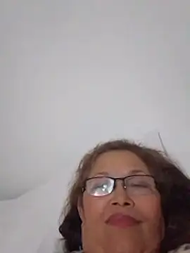 Cessi50 live cam on StripChat