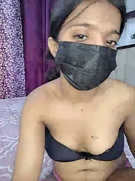 mini-cutie live cam on StripChat