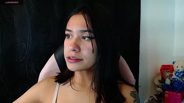jones_cassie live cam on StripChat