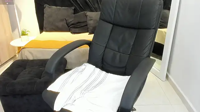 Austinbolt live cam on StripChat
