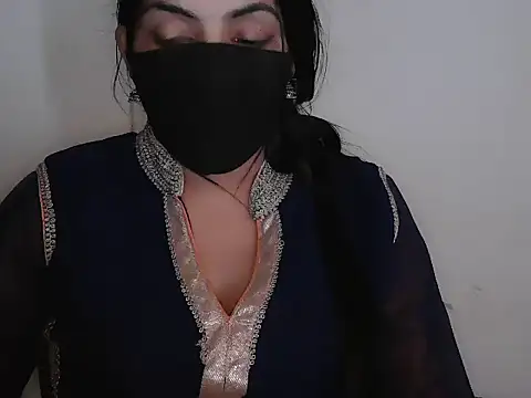 Reddy_Trisha live cam on StripChat