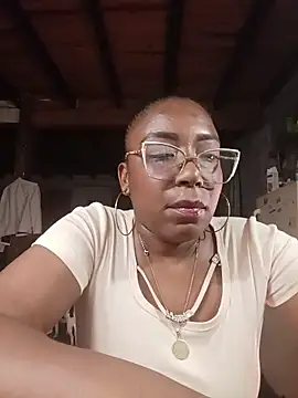 ChanneldelaCroix live cam on StripChat