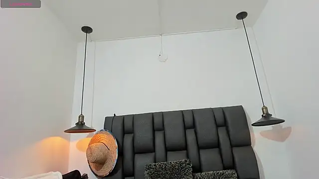 Salomon_koude live cam on StripChat
