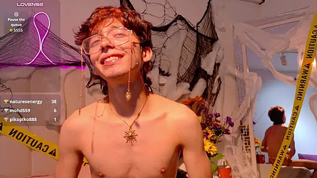 Twink_Sebas7 live cam on StripChat