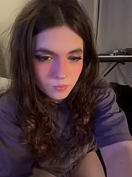 cutypiefull live cam on StripChat