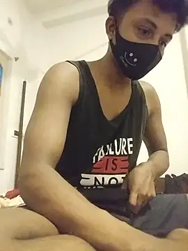 Boysuroj69 live cam on StripChat