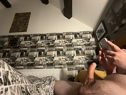 smallstroker live cam on StripChat