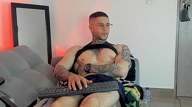 michael_fx1 live cam on StripChat