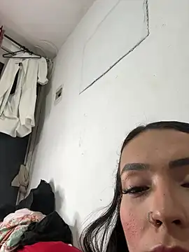loiraderj live cam on StripChat