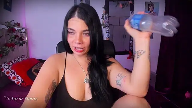 victoriaasaenz_ live cam on StripChat