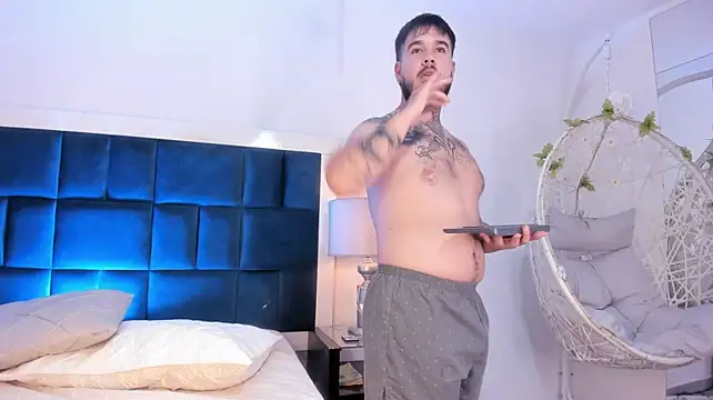 DanteBlossom live cam on StripChat