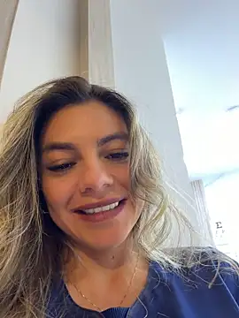 alicee16 Live Webcam on Stripchat