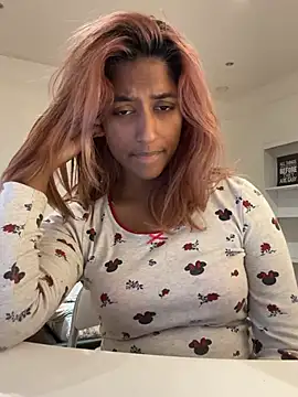 DonnaShy Live Webcam on Stripchat