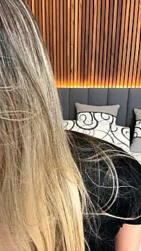 EmiilyAdams_ webcam