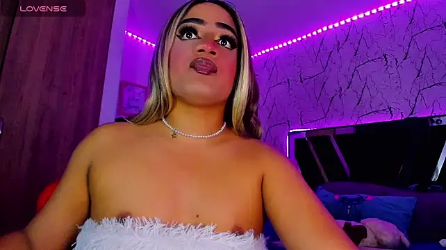 Amber_bigdick22
