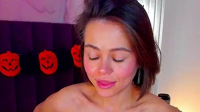 Kelly_Cuutie