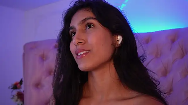 LucianaBlanco_ live cam on StripChat