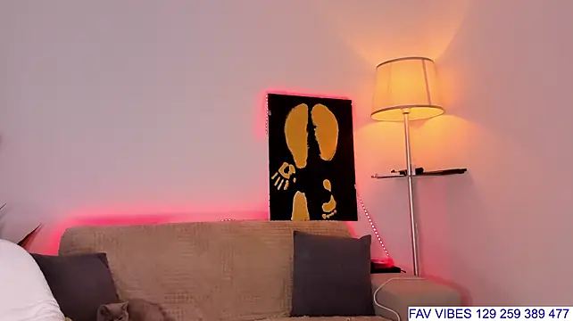HoneyBunnyy_ live cam on StripChat