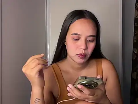 Its_mae69 live cam on StripChat
