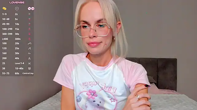 bellatip live cam on StripChat