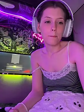 lilactease (F teen) - ✨👻last tipper gets my snap👻✨
