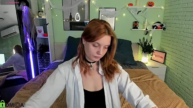 Alisa_Laurent live cam on StripChat